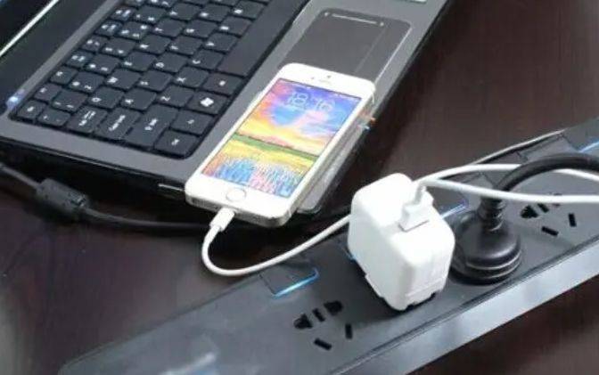 华为手机信号待机耗电
:电器关闭但未拔电源是否耗电？