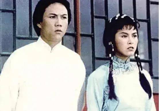 陈小春版小苹果在线观看:为什么黄元申版《霍元甲》、梁小龙版《陈真》等影片很少再重播了