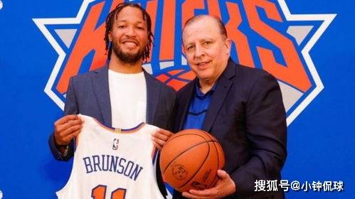 亚太版的苹果笔
:​今夏最成功的一笔签约？1米85签下亿元合同，大苹果城赌出全明星
