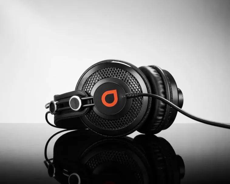 听歌有线耳机苹果版:Artesia Pro AMH-11专业录音棚全封闭监听耳机录音编曲混音音乐制作hifi听歌