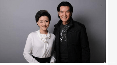 小苹果歌曲美女版:亿万少女的梦中情人，和杨澜在一起2年，只有4段爱情，终身未娶