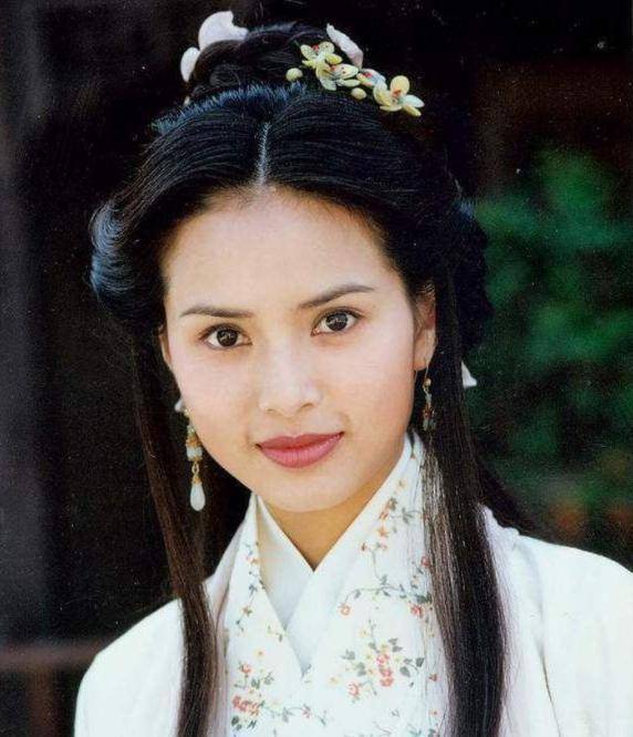 坏姐姐版小苹果:为什么越是看《天龙八部》原著，越讨厌王语嫣？