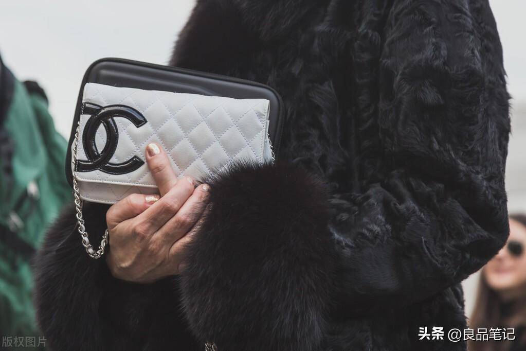麦芒是什么牌子的手机:cf是什么牌子的包包，clever ketch是什么牌子的包包