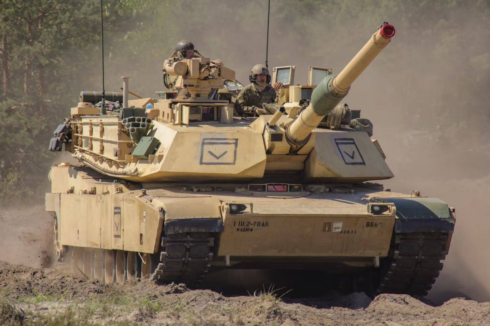 M1A1运抵乌克兰，美防长担忧被缴获，克宫：美国坦克一样燃烧
